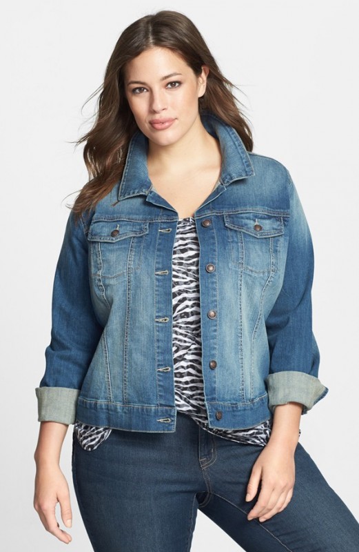 Как выбрать джинсовую куртку женщине за 50